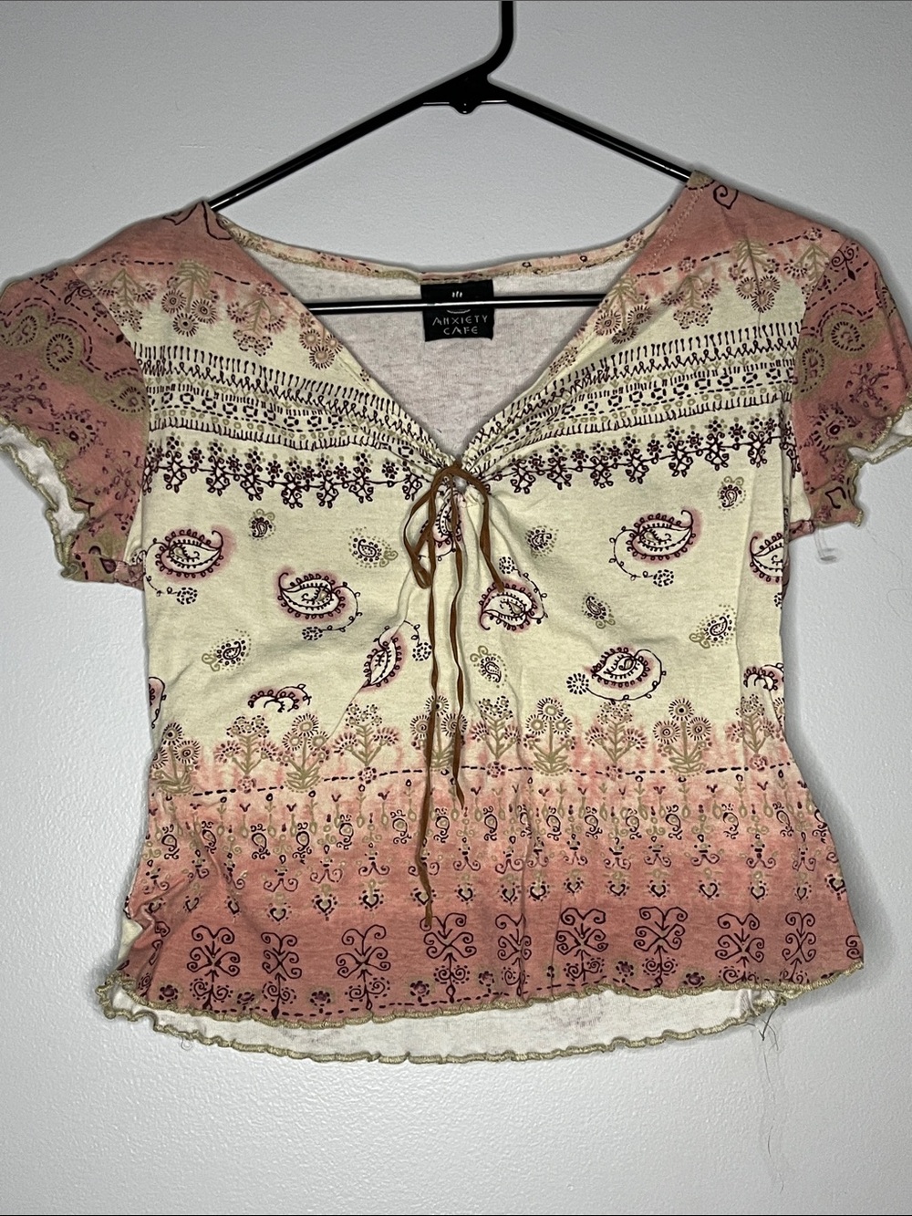Anxiety Cafe vintage Y2K lettuce hem V-neck patterned keyhole tie bow blouse tee